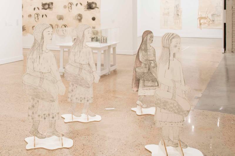 Kiki Smith and Paper: The Body, the Muse, and the Spirit Kiki Smith and Paper: The Body, the Muse, and the Spirit